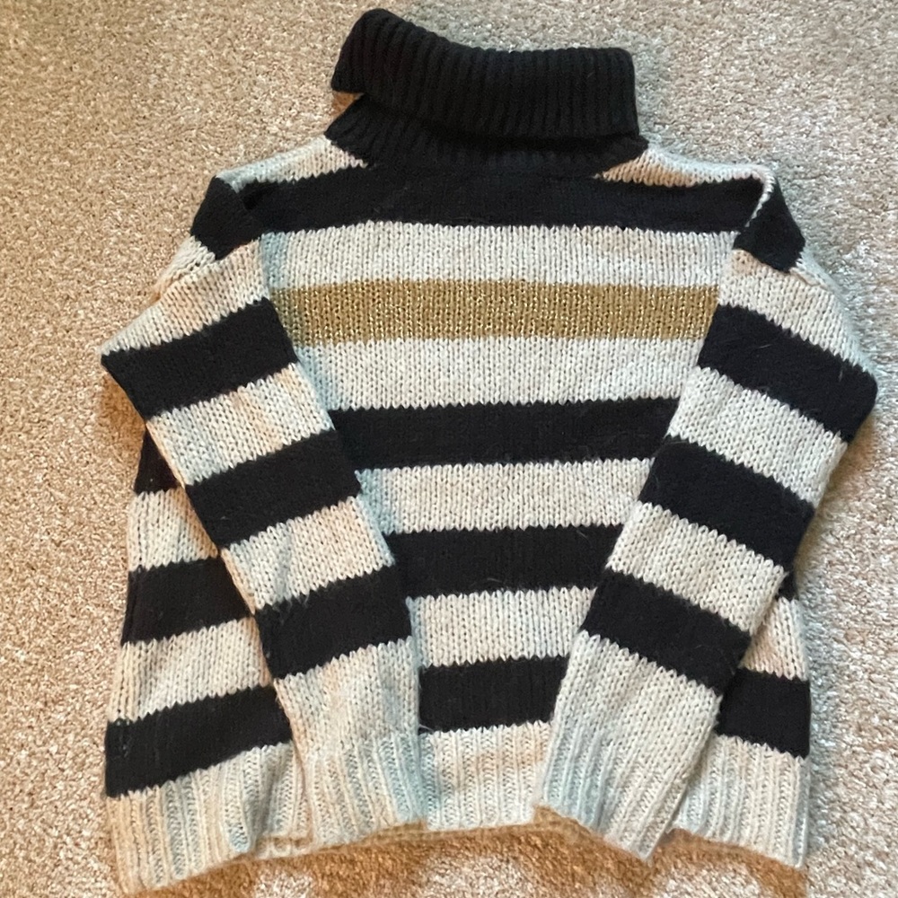 Warm and comfortable sweater.  Like new.